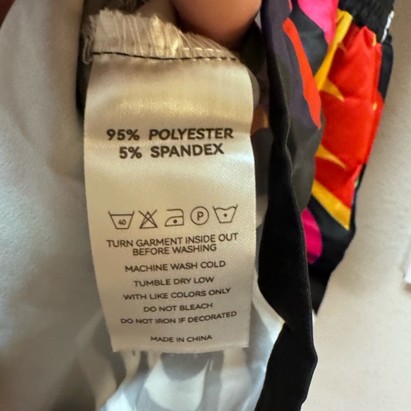 *NWT* Kids Besser Bay Stranger Things Eleven Costume-Lg (10yo) - Picture 3 of 4